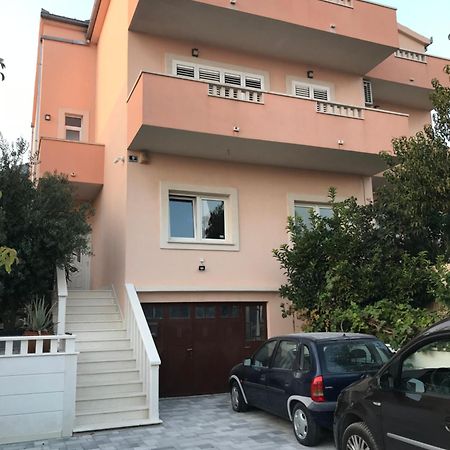 Kaštel SućuracAlbatrosアパートメント エクステリア 写真