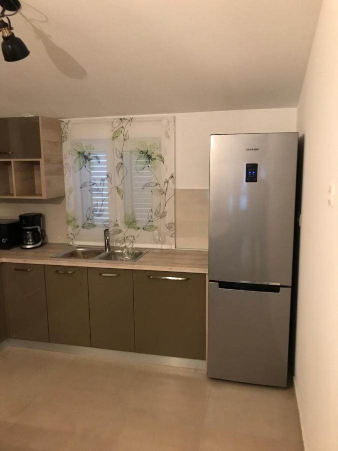 Kaštel SućuracAlbatrosアパートメント エクステリア 写真