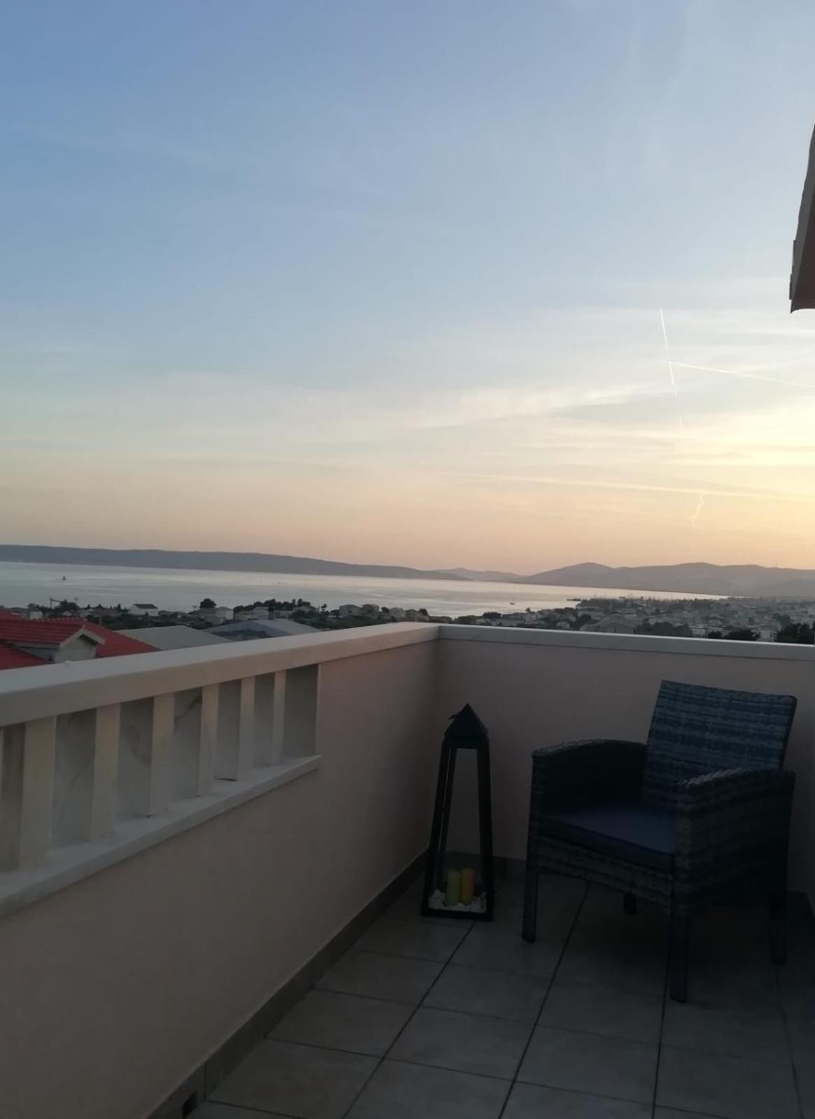 Kaštel SućuracAlbatrosアパートメント エクステリア 写真
